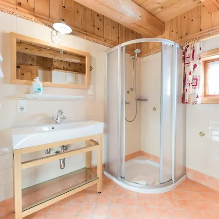 Sennhütte Mitterplatt'n Konigsleiten